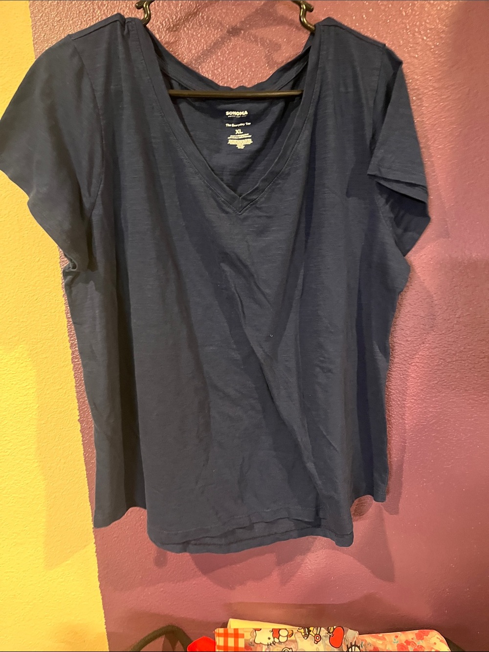V-Neck Women's Tee - Navy 32